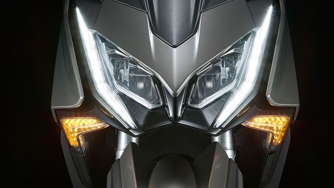 Đưa Honda SH vào thế khó, ‘vua xe ga’ mới thể thao hơn Air Blade ra mắt, có màn hình khủng, giá mềm