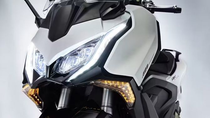 Tin xe hot 11/12: ‘Vua xe ga’ mới ‘trên cơ’ Honda SH chính thức ra mắt, giá bán rẻ so với trang bị