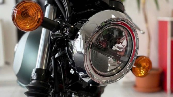 ‘Huyền thoại côn tay’ mới của Nhật chính thức về đại lý Việt: Đẹp lấn át Honda Winner R, giá hấp dẫn