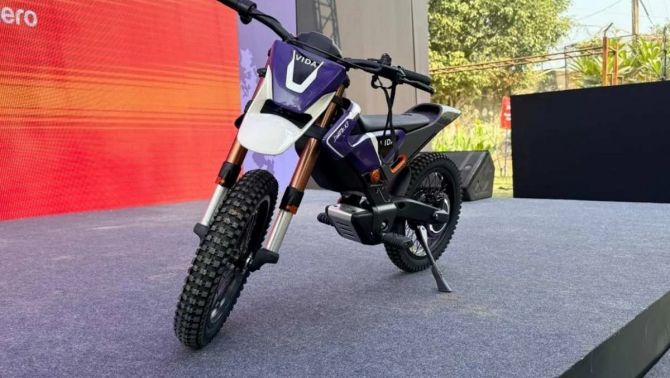 ‘Xe điện quốc dân’ mới chính thức ra mắt giá 17 triệu đồng: Thiết kế chất dành cho cả trẻ em cầm lái