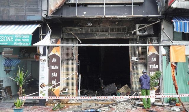 Sau tiếng nổ lớn, ngôi nhà 3 tầng ở Quy Nhơn bốc cháy dữ dội, chủ nhà thoát nạn nhờ may mắn