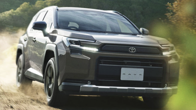 Toyota RAV4 2026 ra mắt: SUV hybrid giá từ hơn 760 triệu đồng, ‘đối trọng’ của Mazda CX-5