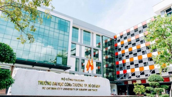  Chi 25,5 tỷ đồng thưởng Tết 2026: Một trường đại học ở TPHCM tiết lộ hiệu trưởng cũng như bảo vệ