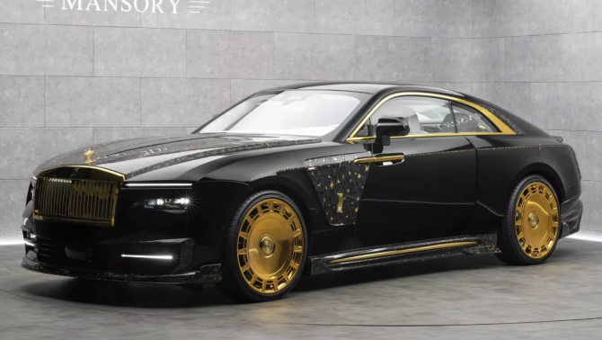 Rolls-Royce Spectre bản độ Mansory gây tranh cãi: Gắn loa ngoài, dát vàng khắp thân xe