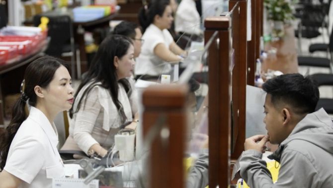 Gần 80.000 người rời vị trí sau tinh gọn bộ máy, quyền lợi được chi trả ra sao theo quy định mới nhất hiện hành?