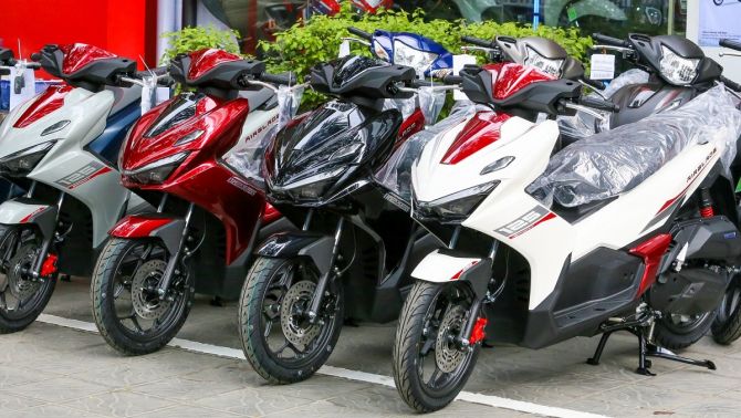 Bảng giá xe Honda Air Blade 2026 cuối tháng 12/2025 siêu rẻ: Đại lý chơi lớn quyết hạ đo ván xe điện