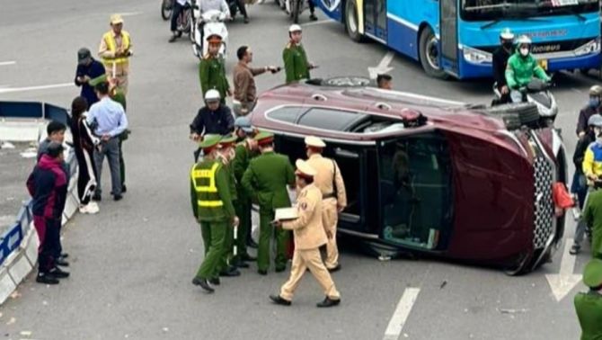 Lời khai của tài xế lái ô tô lật nghiêng: Tạm giữ hình sự tài xế, điều tra hành vi dùng chất cấm