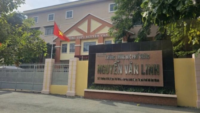 Trường cấp 3 tại TP.HCM bị phụ huynh 'tố' vận động đóng góp sai quy định, Sở GD-ĐT yêu cầu khẩn