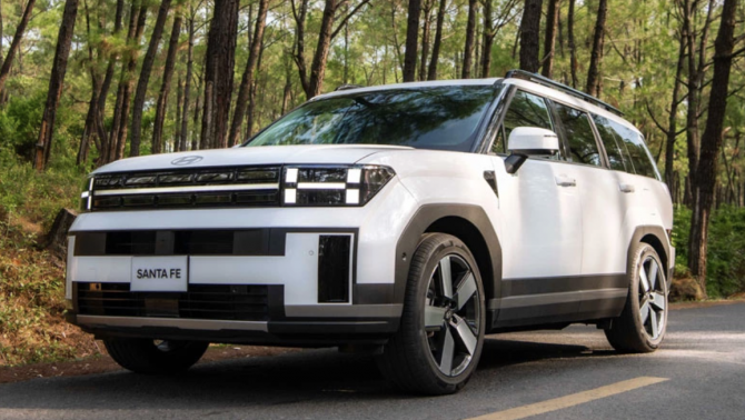 Hyundai Santa Fe Hybrid vừa cập bến đã ưu đãi sâu: Giá thực tế hạ mạnh, đại lý sớm xả hàng kích cầu