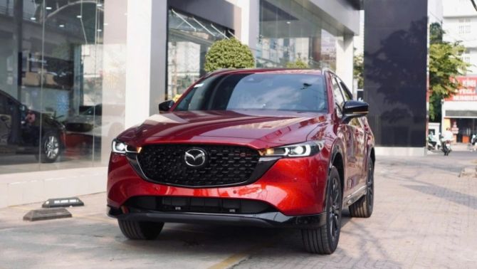 Tin xe hot 28/12: Mazda CX-5 áp đảo Honda CR-V bằng giá lăn bánh ‘rẻ vô đối’, hấp dẫn khách Việt
