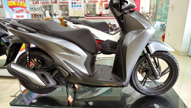 Bảng giá xe Honda SH 2026 cuối tháng 12/2025 lao dốc mạnh: Khách ồ ạt mua SH 125 và SH 160 vì quá rẻ