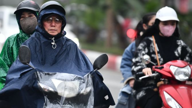 Dự báo thời tiết 25/12: Không khí lạnh tràn về, miền Bắc mưa rét, Trung Nam mưa giông cục bộ, cảnh báo nguy cơ ngập úng