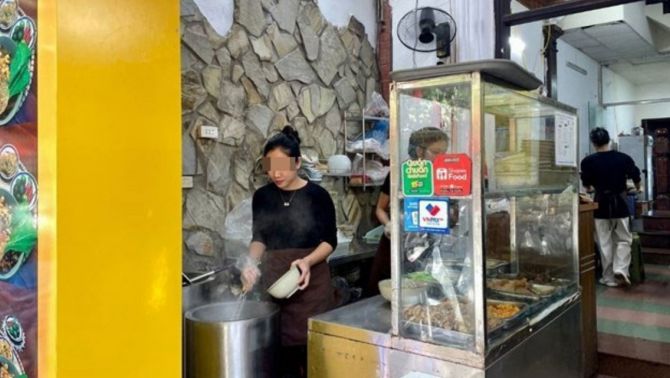 Chậm một bước với thủ tục thuế, nhiều hộ kinh doanh ‘mất tiền oan’ đến 10 triệu đồng mà không hay biết