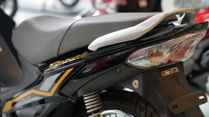 Suzuki chính thức mở bán ‘huyền thoại xe số’ 115cc mới giá 39 triệu đồng: Khắc chế cứng Honda Future