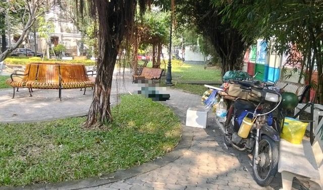 Người dân tá hỏa phát hiện người đàn ông tử vong trong công viên ở TP.HCM