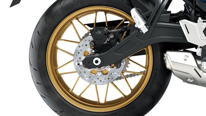 ‘Vua côn tay’ mới của Nhật chính thức ra mắt: Đẳng cấp hơn Honda Winner R, có ABS 2 kênh, giá dễ mua