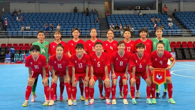 ĐT Việt Nam bất ngờ lọt top 4 Thế giới sau tấm HCV SEA Games 33, nhà vô địch World Cup bị gạch tên