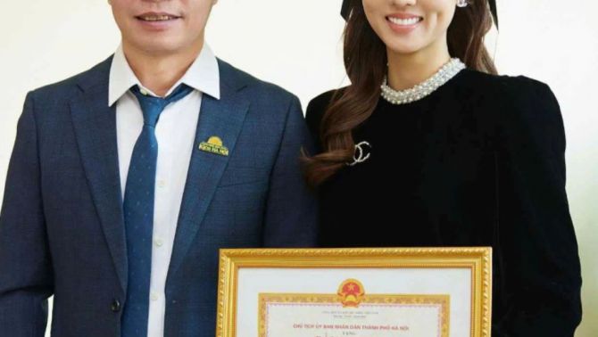 Vợ NSND Công Lý đính chính tin đồn thất thiệt, hé lộ hoàn cảnh sống hiện tại không mấy dưa dả