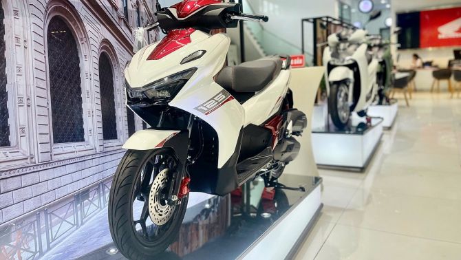 Bảng giá xe Honda Air Blade 2026 tháng 1/2026 rẻ như 'rau': Khách Việt săn đón hơn cả Yamaha NVX 155