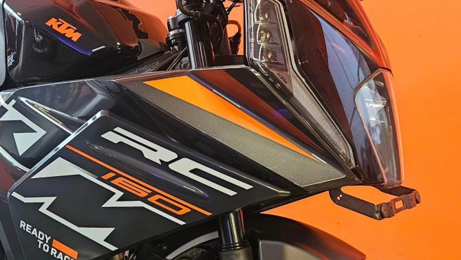 ‘Vua côn tay’ 160cc mới chính thức về đại lý giá 56 triệu đồng: Đại chiến Honda Winner R và Exciter