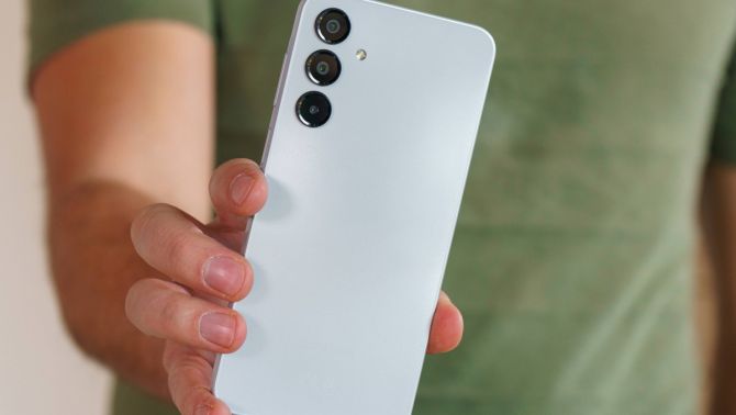 Giá Galaxy A16 giảm sâu dưới 3 triệu, smartphone Android bán chạy nhất thế giới siêu rẻ ở Việt Nam