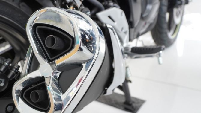 Suzuki chuẩn bị ra mắt ‘vua côn tay’ 155cc mới chất hơn cả Honda Winner R: Có ABS 2 kênh, giá cực rẻ