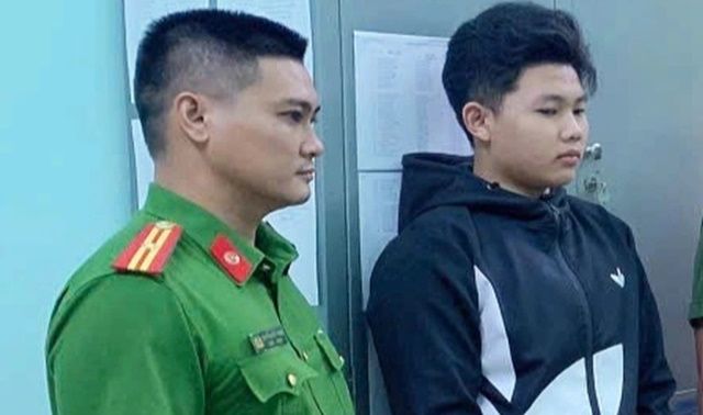 Cái kết đắng cho thanh niên ném gạch trúng mặt người đi xe máy, 2 người bị thương nặng