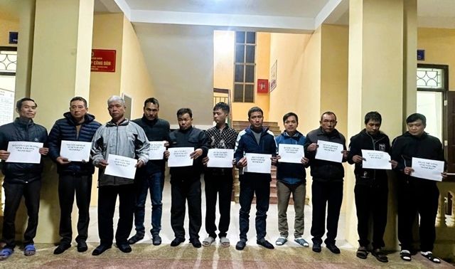 Kiểm tra căn nhà bỏ hoang ở Ninh Bình, công an phát hiện 11 thanh niên đang làm chuyện ‘đáng xấu hổ’