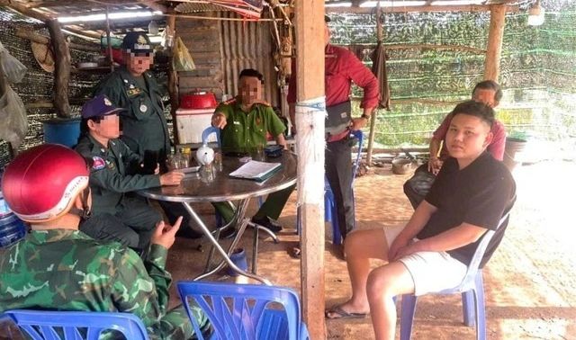 Chém người ở quán karaoke rồi bỏ trốn, đối tượng truy nã nguy hiểm sa lưới ở nơi không ngờ đến