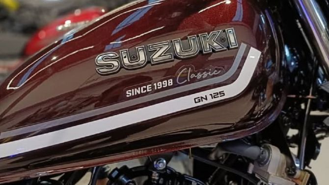 Tin xe máy 14/1: ‘Huyền thoại côn tay’ 125cc mới của Suzuki về đã đại lý, có ABS, giá 40 triệu đồng