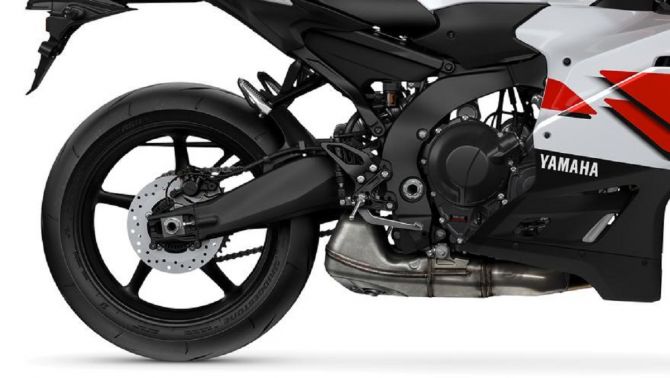 Yamaha chính thức ra mắt ‘chiến binh côn tay’ mới đàn anh Exciter 155: Có phanh ABS 2 kênh, giá mềm