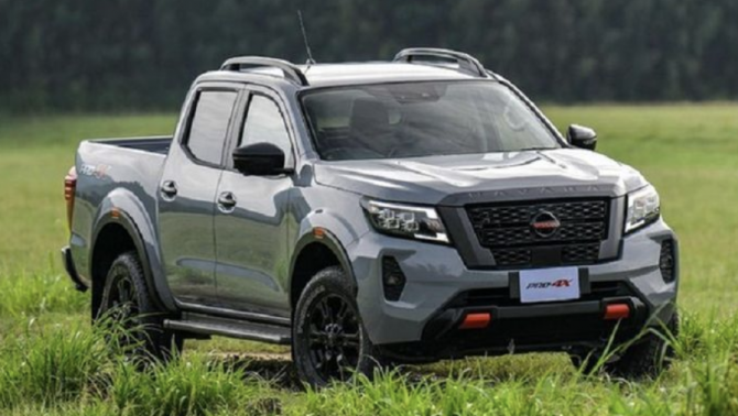 Bán tải giá từ 345 triệu đồng: Có cả máy dầu lẫn máy xăng, tải 2 tấn, khung gầm Nissan Navara