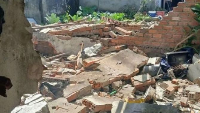 Đắk Lắk: Một căn nhà cấp bốn nổ tung, một người bị thương nặng chỉ vì pháo tự chế 