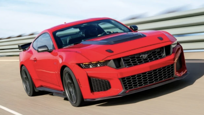 Ford Mustang tiếp tục thống trị phân khúc xe thể thao tại Mỹ năm 2025