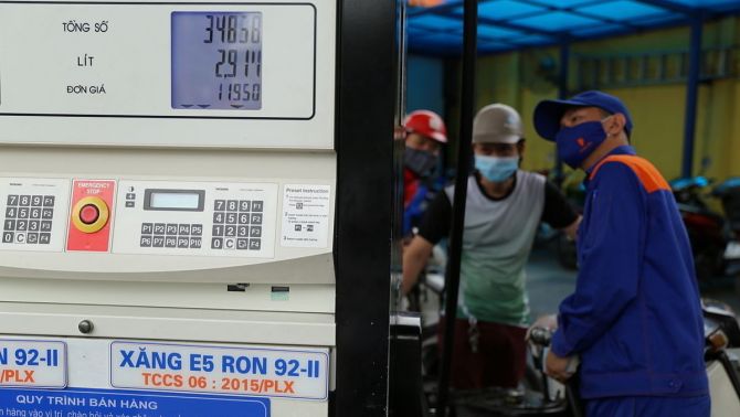 Giá xăng dầu hôm nay 18/1: Trong nước ổn định, dầu thô quốc tế tăng nhẹ