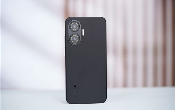 Đây là cỗ máy gaming rẻ nhất Việt Nam cho khả năng chiến game mượt như Galaxy S25 Ultra pin 7500 mAh