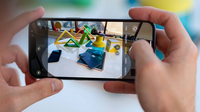 Đây là iPhone rẻ nhất Việt Nam chip 4NM, GPU xử lý hình ảnh 5 lõi mạnh mẽ chẳng kém iPhone 17 nhiều