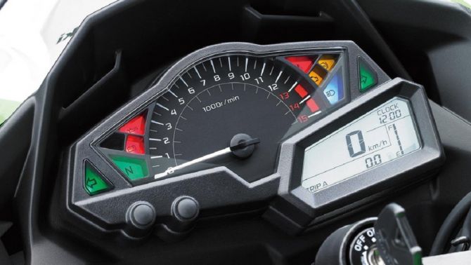 ‘Huyền thoại côn tay’ mới của Nhật chính thức ra mắt giá 79 triệu đồng: Đẳng cấp hơn Honda Winner R