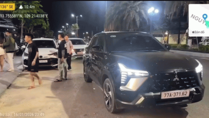 Clip ô tô ngang nhiên đỗ xe giữa đường ở Gia Lai gây bức xúc: Lời khai của tài xế và mức xử phạt?