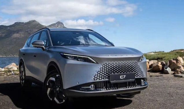 Omoda C7 chốt giá từ 839 triệu đồng: Sẵn sàng ‘so kè’ Ford Territory ở phân khúc SUV hạng C