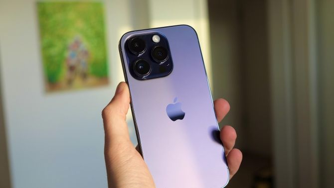 Đây là iPhone rẻ nhất Việt Nam có màn Dynamic 120Hz, ngon chẳng thua iPhone 17 Pro Max nhiều