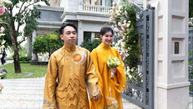 Lễ cưới của Phương Nhi – Thiếu gia Minh Hoàng: Cặp đôi lộ diện trong áo dài truyền thống trang nhã
