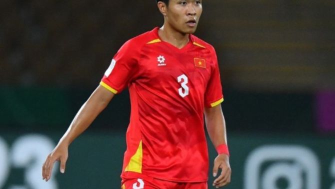 Lý Đức bị AFC treo giò 3 trận, phạt tiền, án kỷ luật áp dụng cả ở tuyển Việt Nam!