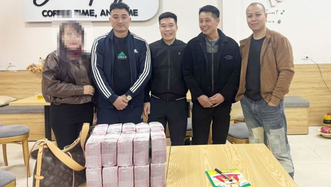 Danh tính người làm rơi bao tải chứa 1 tỷ đồng ở cao tốc Pháp Vân – Cầu Giẽ