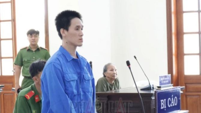 Chém hàng xóm tử vong rồi đâm cả bố ruột, thanh niên trẻ tự kết liễu bất thành nhận 'kết cục đắng'