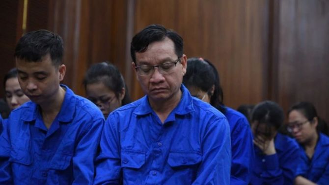 Lời khai 'khó đỡ' của bị cáo vụ làm giả giấy kiểm nghiệm kẹo Kera: Người nông thôn, không biết luật!