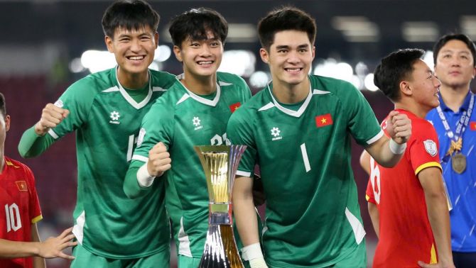 Cao Văn Bình: 'Chỉ có một trận Trần Trung Kiên chơi không tốt'