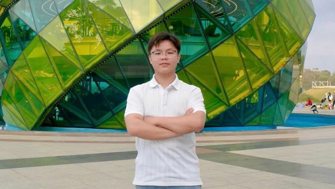 Đình Triển – Doanh nhân trẻ hoạt động trong lĩnh vực dịch vụ mạng xã hội