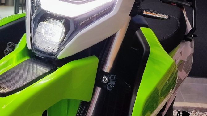 ‘Vua côn tay’ mới chính thức ra mắt giá 55 triệu đồng: Chơi tới bến Honda Winner R và Yamaha Exciter