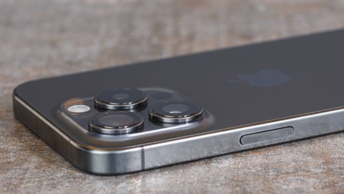 Đây là iPhone bằng Titan rẻ nhất Việt Nam dịp cận Tết, xịn như iPhone 17 Pro, dễ mua hơn iPhone 17